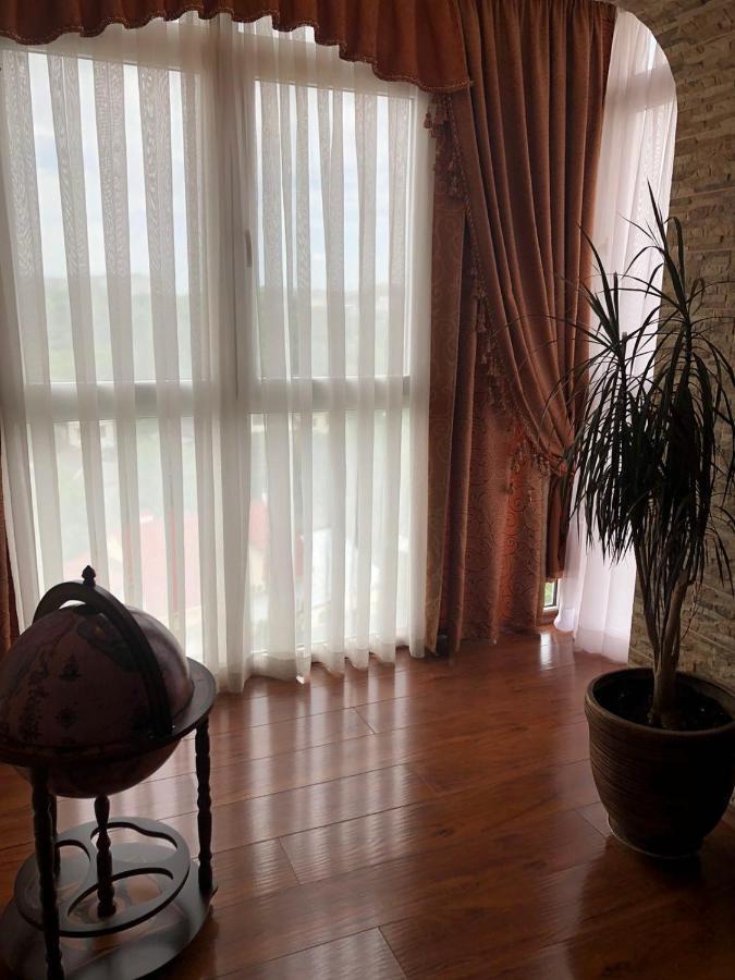 Апартаменти По Сковороди Khmelʼnytsʼkyy Dış mekan fotoğraf